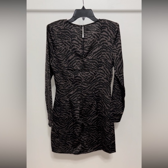 Forever 21 satin dress in animal print - Picture 2 of 3